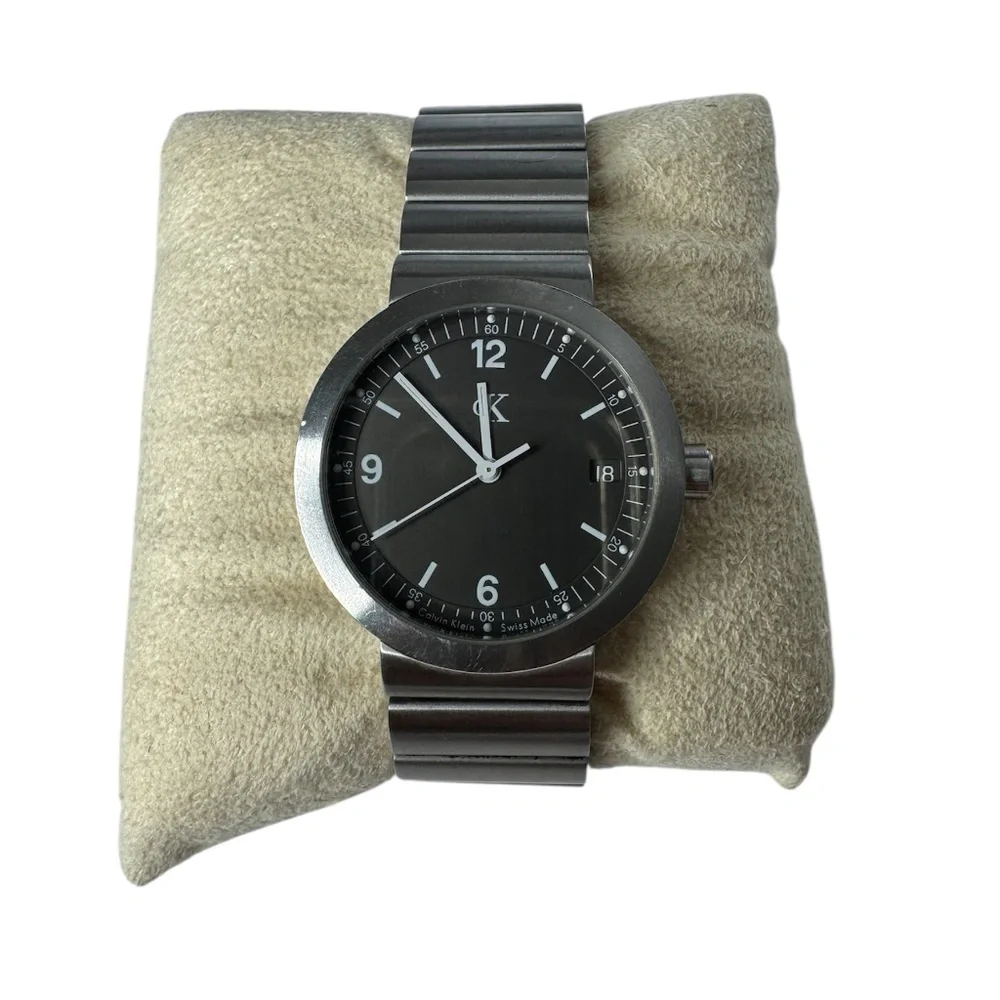Calvin Klein Stainless steel watch with a black analog‎ dial classic